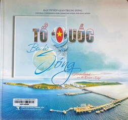 Tổ quốc bên bờ sóng =